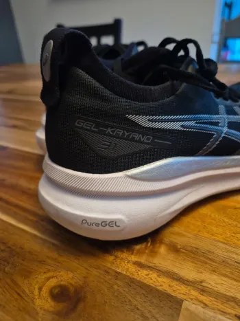 Used Asics Gel-Kayano 31 bike — image 4 of 9