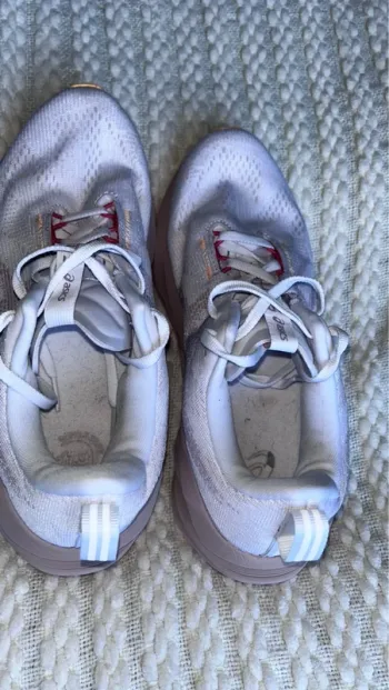 Used Asics NOVABLAST 5 bike — image 4 of 8