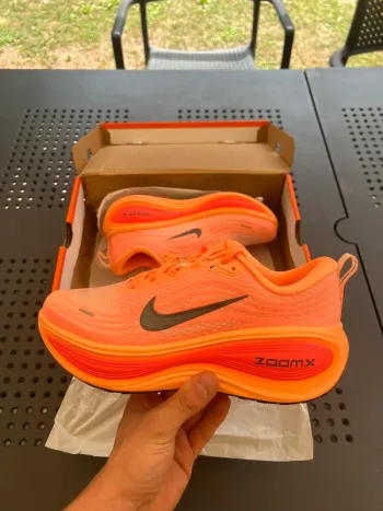 Used Nike Vomero Plus Running Shoes