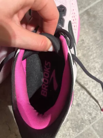 Brooks Running Shoes bike usato — immagine 6 di 7