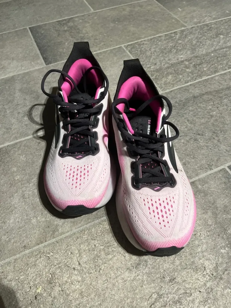 Brooks Running Shoes bike usato — immagine 2 di 7