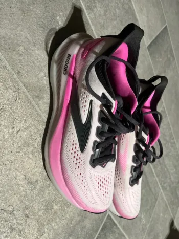 Used Brooks Running Shoes Running Shoes