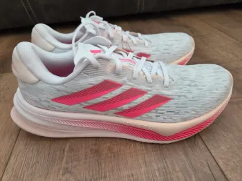 Used Supernova Comfortglide Running Shoes