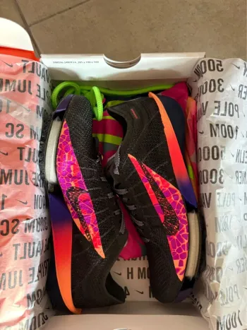 Käytetty Nike Victory 2 Glam Running Shoes