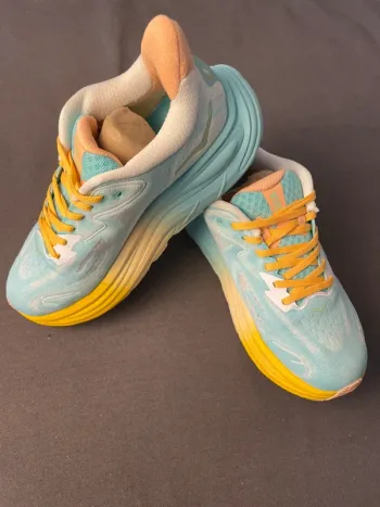 Hoka Clifton 10 bike d'occasion — image 2 sur 5
