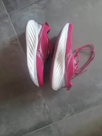 Brugt Saucony Triumph 22 bike — billede 2 af 5