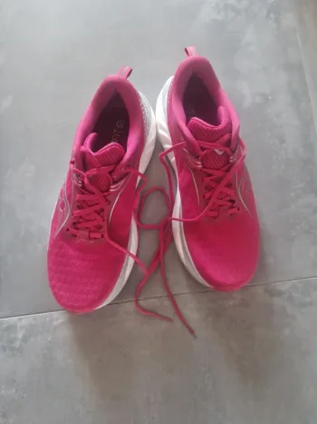 Brugt Saucony Triumph 22 Running Shoes
