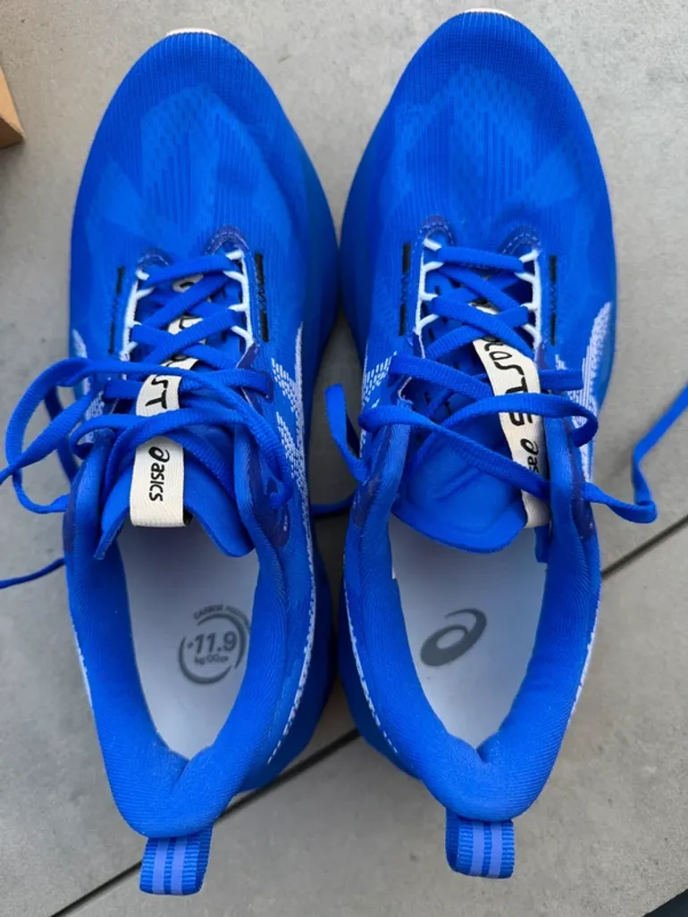 Asics Novablast 5 bike d'occasion — image 2 sur 5