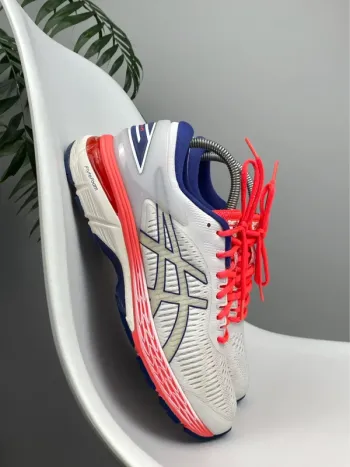 Used Ideal Gel-Kayano 25 bike — image 2 of 11
