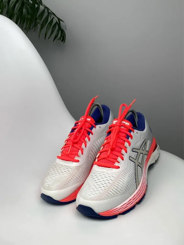 Used Ideal Gel-Kayano 25 bike — image 6 of 11