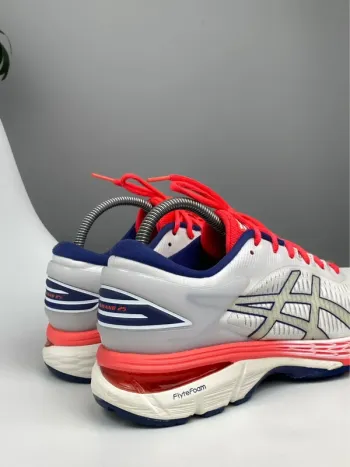 Used Ideal Gel-Kayano 25 bike — image 5 of 11