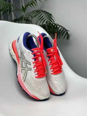 Used Ideal Gel-Kayano 25 bike — image 3 of 11