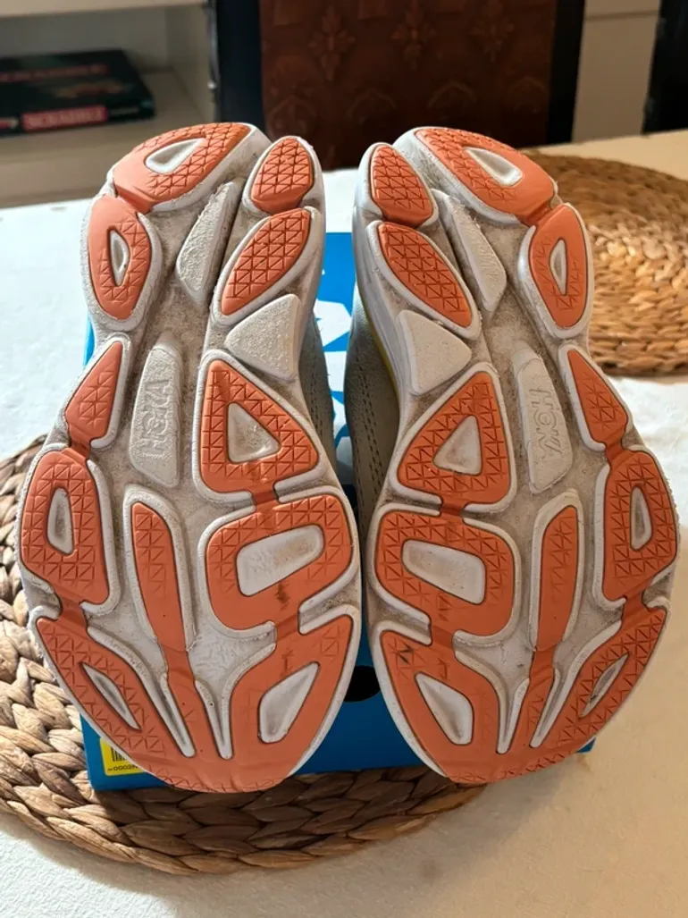 Used Hoka Bondi 8 bike — image 6 of 7