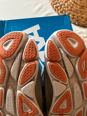 Used Hoka Bondi 8 bike — image 5 of 7