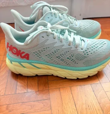 Tweedehands Verde Clifton Running Shoes