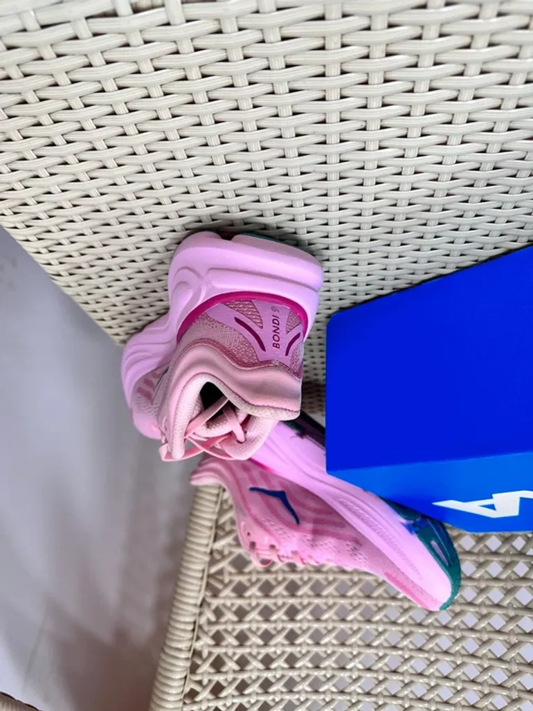 Tweedehands Rose Hoka Schuhe Gr. 38 Neu bike — afbeelding 3 van 5