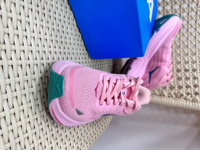 Tweedehands Rose Hoka Schuhe Gr. 38 Neu bike — afbeelding 5 van 5
