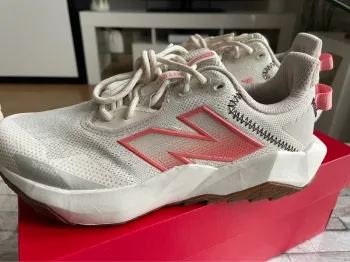 Gebrauchtes New Balance Baskets Running Shoes