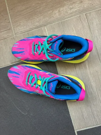 Použité Asics Noosa Running Shoes