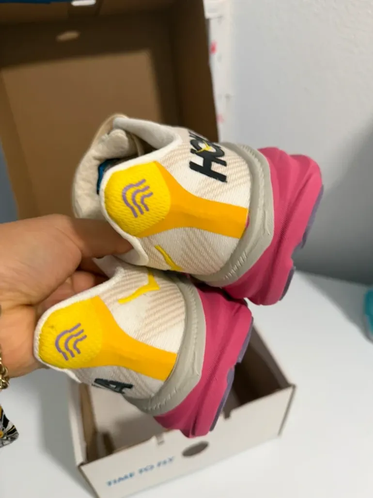 Used Hoka Clifton 9 bike — image 5 of 6