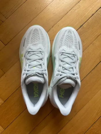 Used Hoka Clifton Pro bike — image 4 of 5