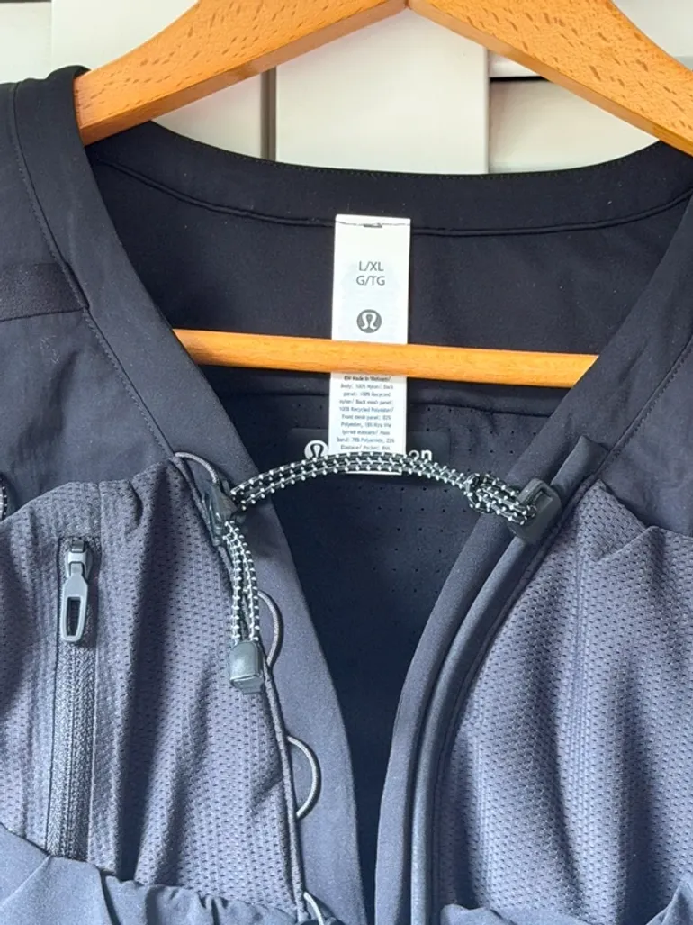 Used Lululemon Laufweste bike — image 2 of 4