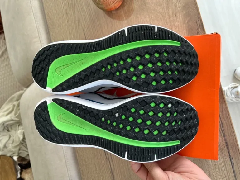 Used Nike Air Winflo 10 bike — image 4 of 9