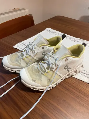 Tweedehands On Running Cloudtec Running Shoes