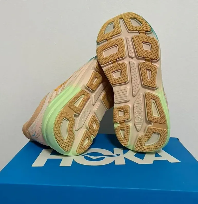 Used Hoka Running Shoes Size 40 bike — image 6 of 6