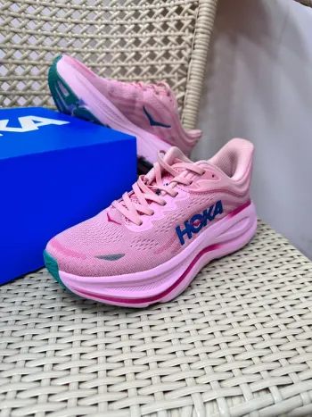 Rose Chaussure Hoka taille 40 Running Shoes d'occasion