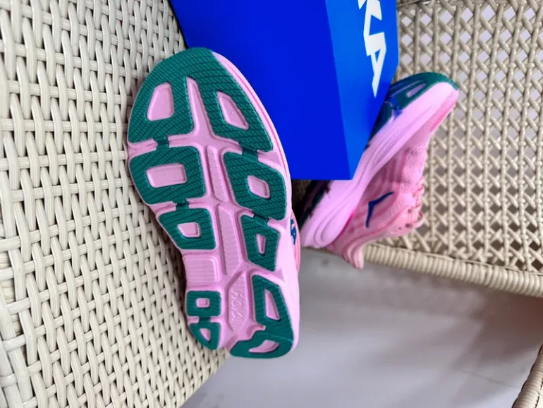 Rose Chaussure Hoka taille 40 bike d'occasion — image 2 sur 5