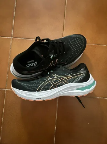 Tweedehands Asics Running Shoes Running Shoes