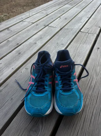 Tweedehands Asics Gel-Zone bike — afbeelding 2 van 5