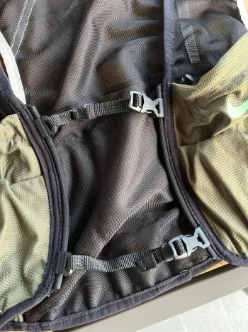 Used Nike Trail Vest 2.0 bike — image 10 of 10