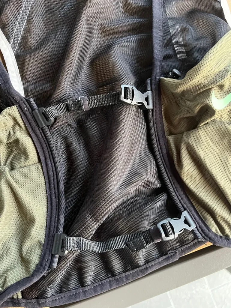 Used Nike Trail Vest 2.0 bike — image 10 of 10