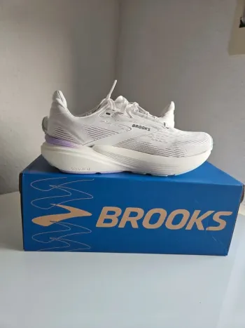 Tweedehands Brooks Laufschuhe 38.5 bike — afbeelding 10 van 10