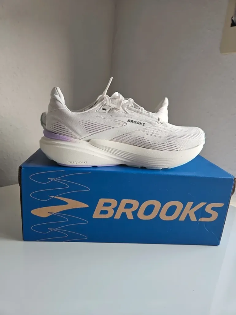 Tweedehands Brooks Laufschuhe 38.5 bike — afbeelding 10 van 10