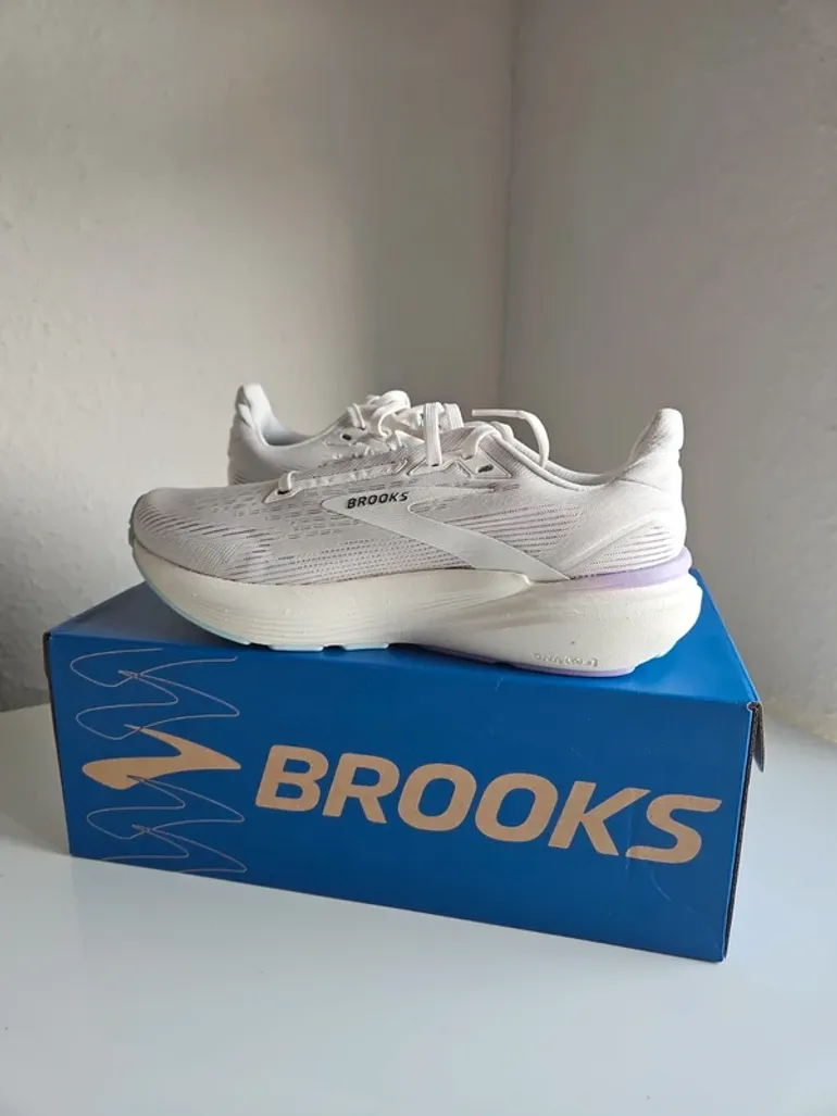 Tweedehands Brooks Laufschuhe 38.5 bike — afbeelding 9 van 10