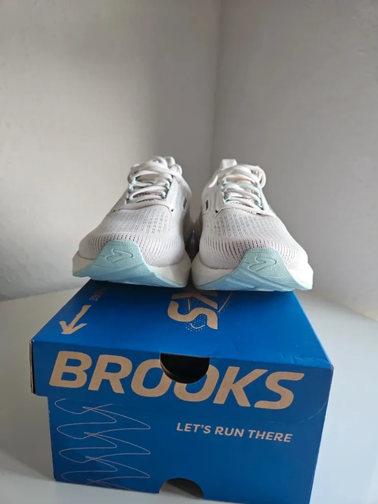 Tweedehands Brooks Laufschuhe 38.5 bike — afbeelding 4 van 10