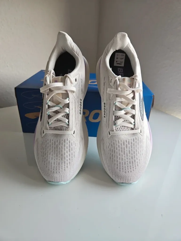 Tweedehands Brooks Laufschuhe 38.5 bike — afbeelding 8 van 10