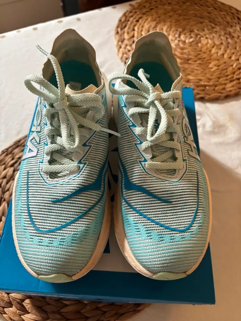 Used Hoka Mach X 2 bike — image 4 of 7