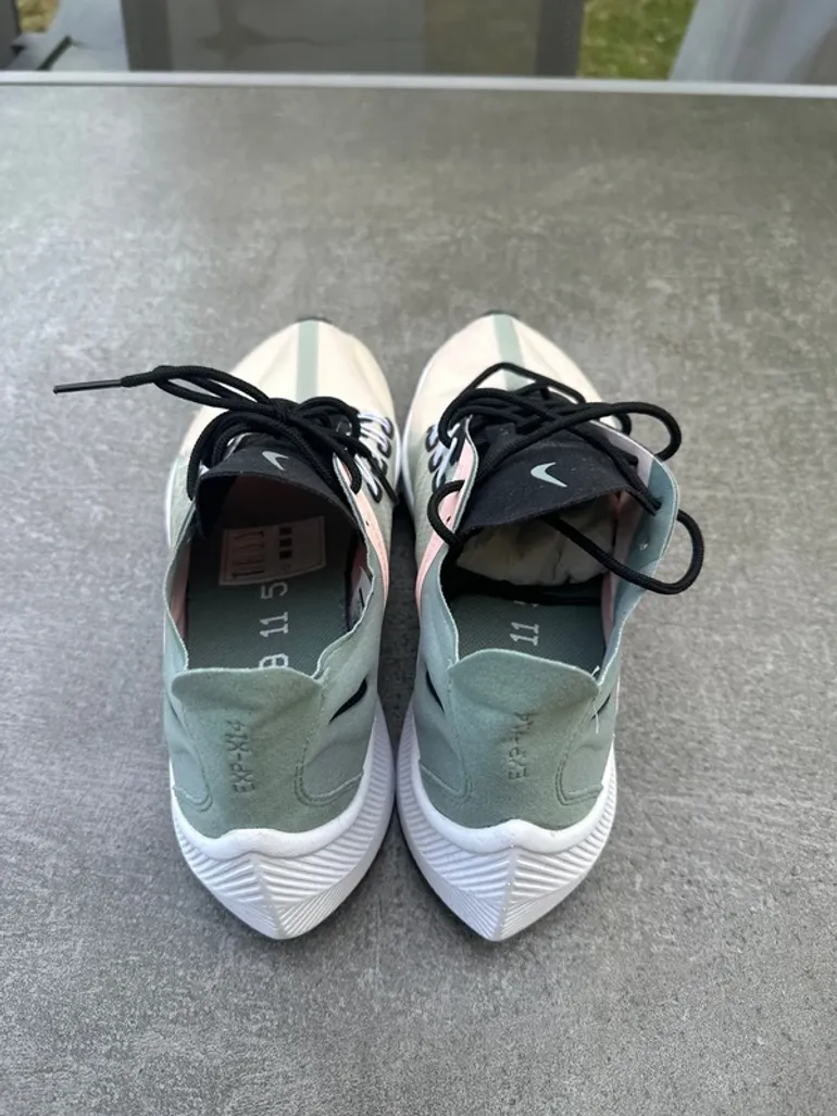 Used Nike Running shoes bike — image 11 of 16