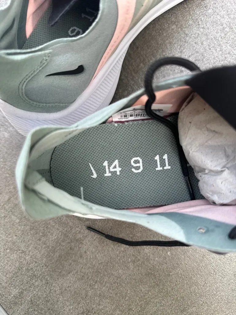 Used Nike Running shoes bike — image 14 of 16