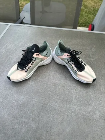 Used Nike Running shoes bike — image 4 of 16