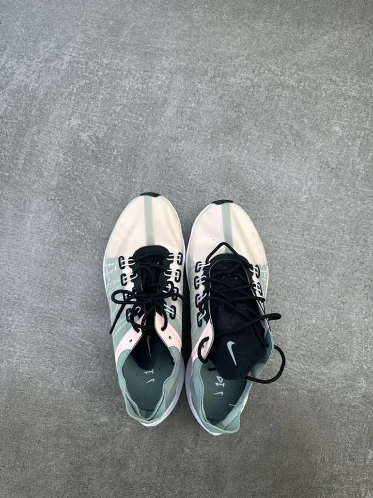 Used Nike Running shoes bike — image 13 of 16