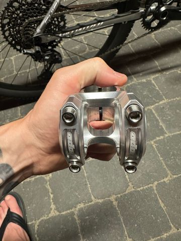 Použité Hope Gravity Stem 2026 bike — obrázek 3 z 6