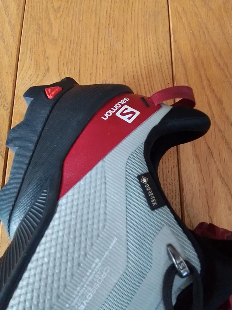 Used Salomon Cross Over Gore-Tex bike — image 10 of 15