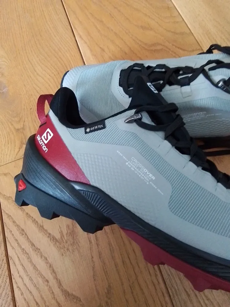 Used Salomon Cross Over Gore-Tex bike — image 3 of 15