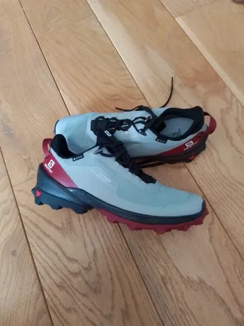 Used Salomon Cross Over Gore-Tex bike — image 4 of 15