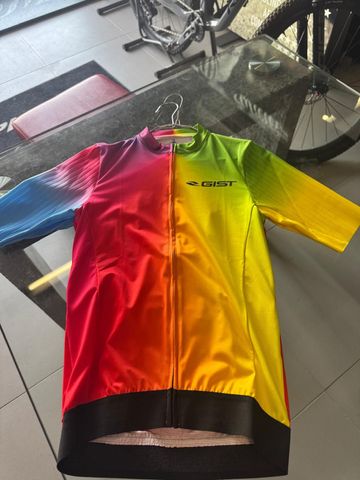 Gist Rainbow Jersey bike de segunda mano — imagen 3 de 4